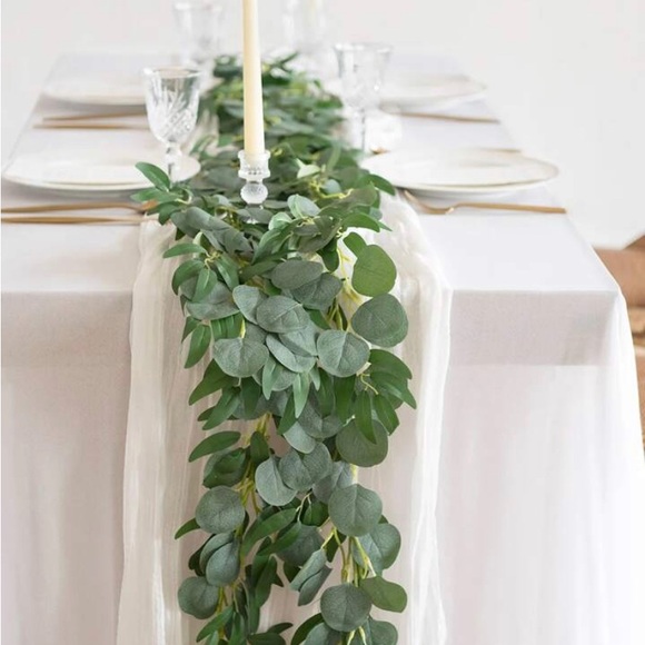 8 Pack Willow Eucalyptus Garland Silver Dollar Greenery Vines Strands 52 feet - Picture 4 of 5